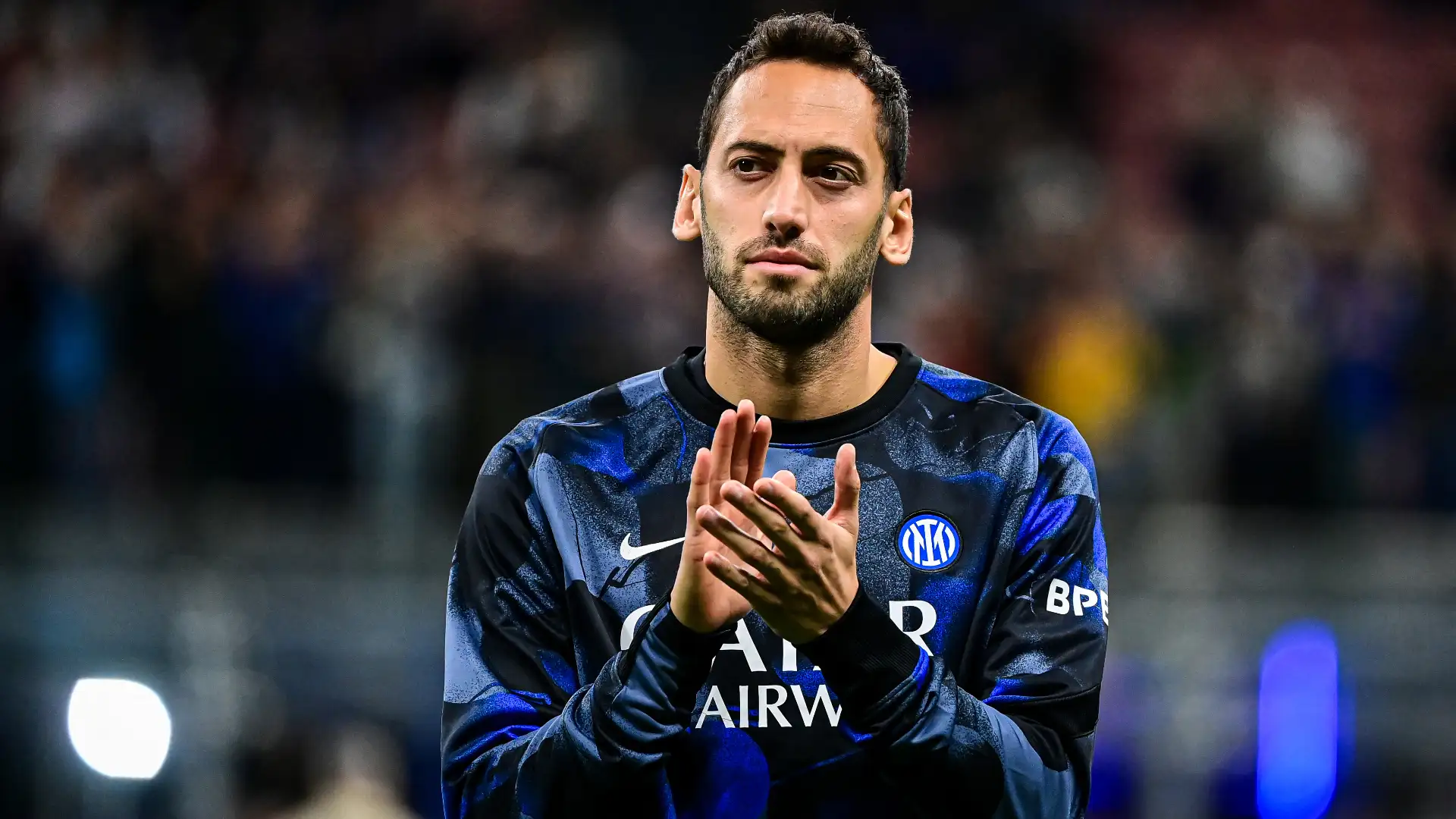 Manchester United Serius Incar Hakan Calhanoglu: Tawaran Perdana Dikirim